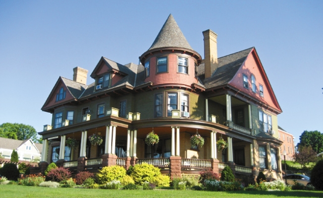 Bayfield_Chateau