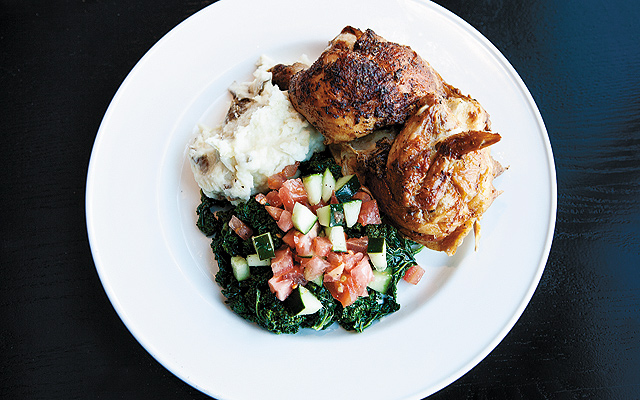Main dish well worth a bite: Roto Bird is a perfectly turned rotisserie chicken with fresh and healthy kale, tomato, brew bread, and heavenly garlic mashed potatoes. Recommended beer pairing: No. 2 Freehouse IPA (Copper-colored ale, high hop with medium malt sweetness to balance a crisp medium body).