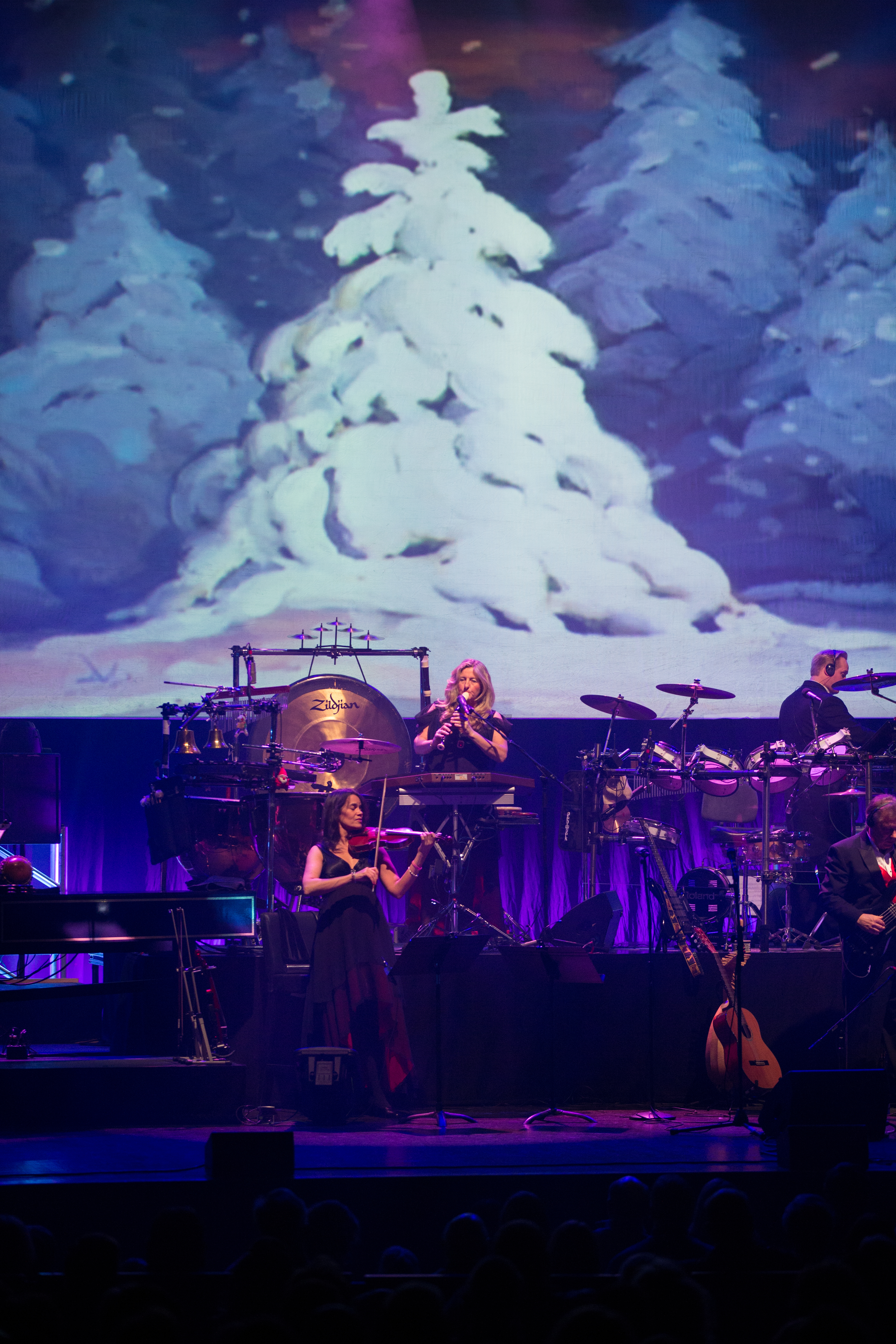 5Q: Mannheim Steamroller Christmas