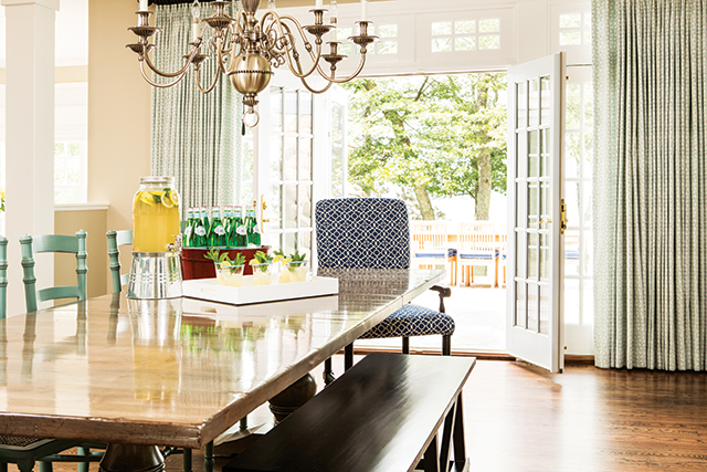 Interior design & photo styling by Martha O’Hara Interiors, remodel by Nor-Son Inc. Photography by Troy Thies Photography