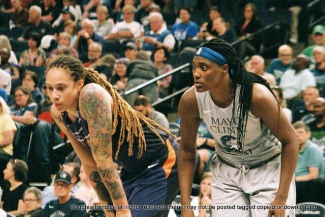 04 griner fowles 01 copyright 2019 sophia hantzes all rights reserved Brittney Griner Phoenix Mercury and Sylvia Fowles of the Minnesota Lynx