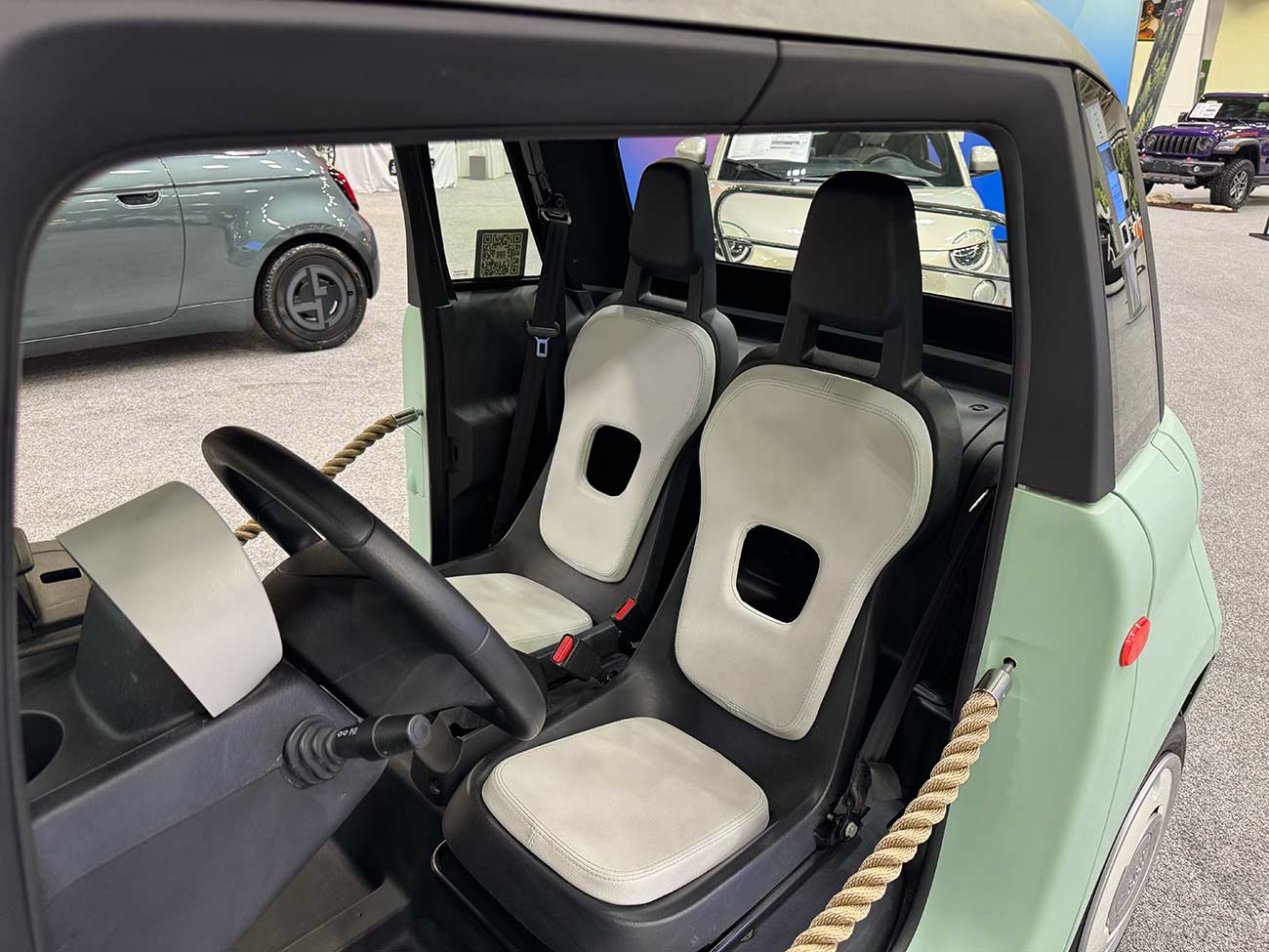 Interior two seats of the Fiat Topolino.