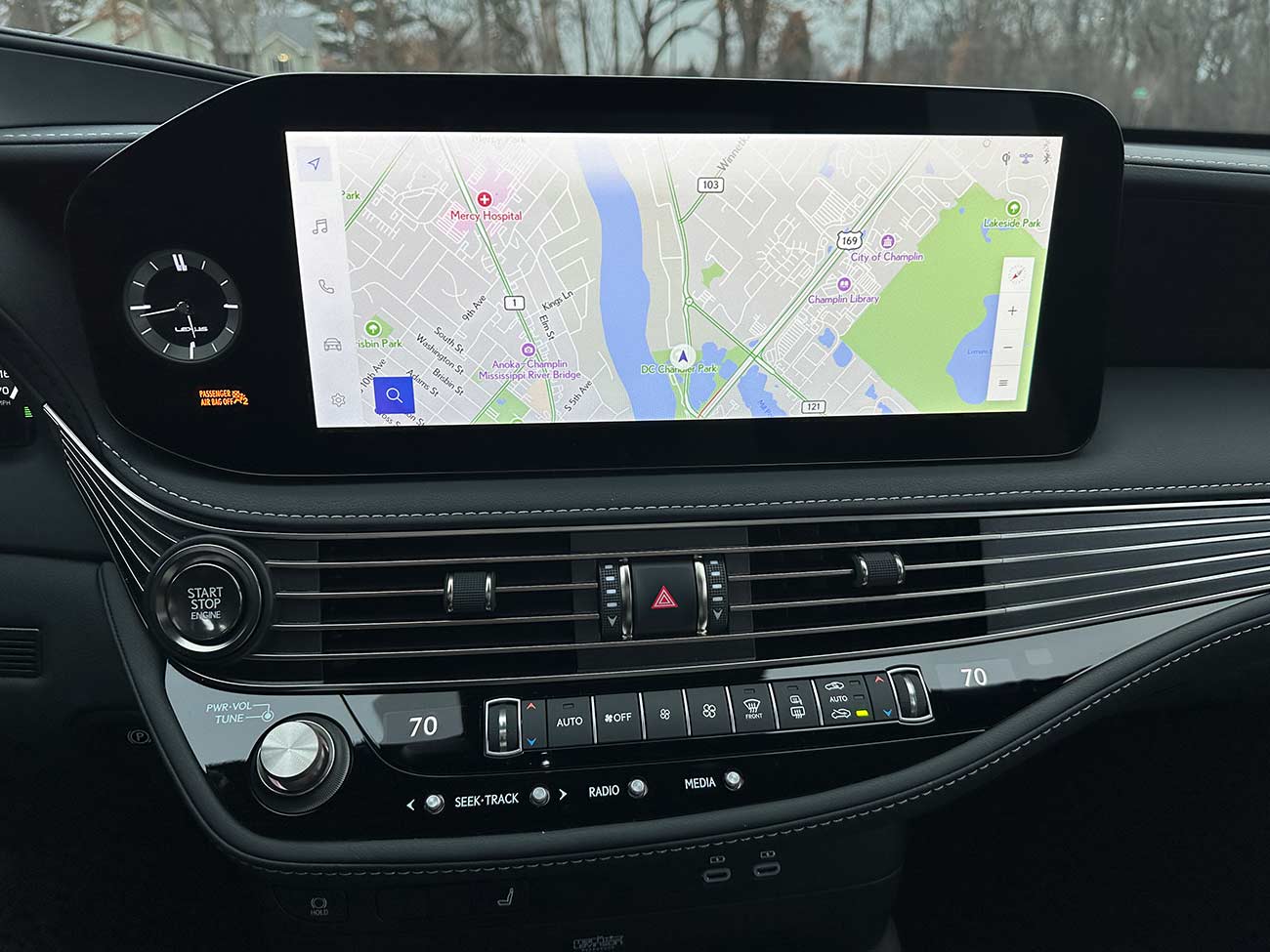 LED console with GS map.