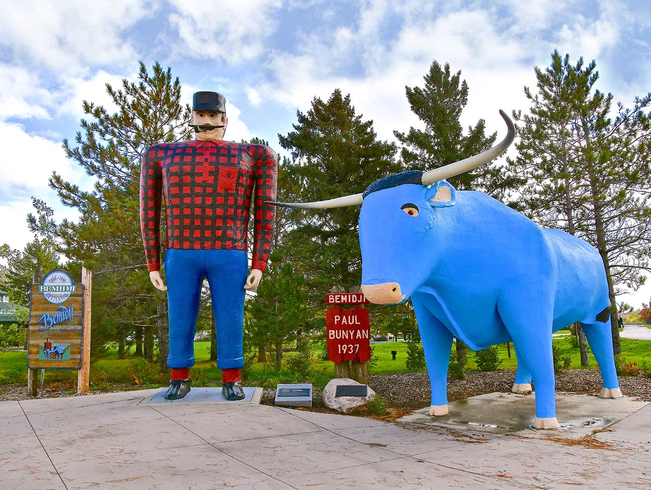 The legendary Paul Bunyan and Babe the Blue Ox statutes is a tourist attraction in Bemidji, Minnesota.